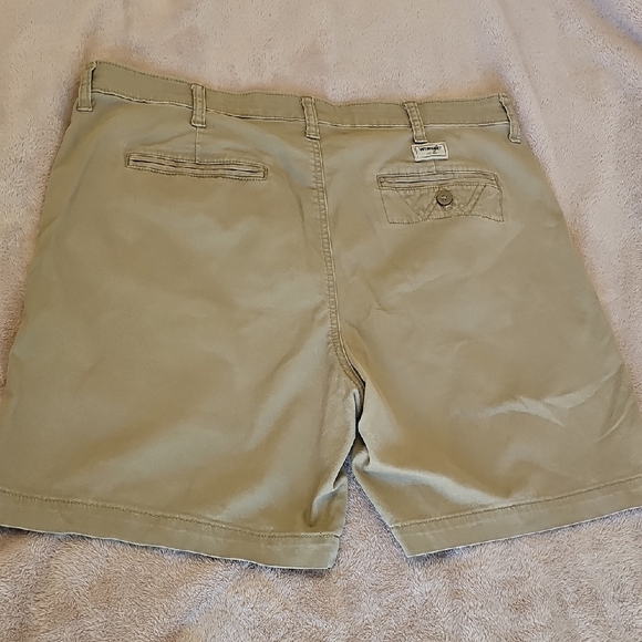 Wrangler Men's Khaki Shorts Size 36 - Picture 5 of 12